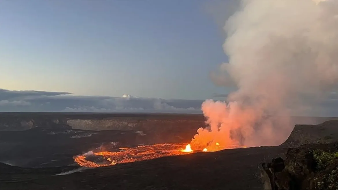 Erupcija vulkana na Islandu, evakuisano 4.000 ljudi