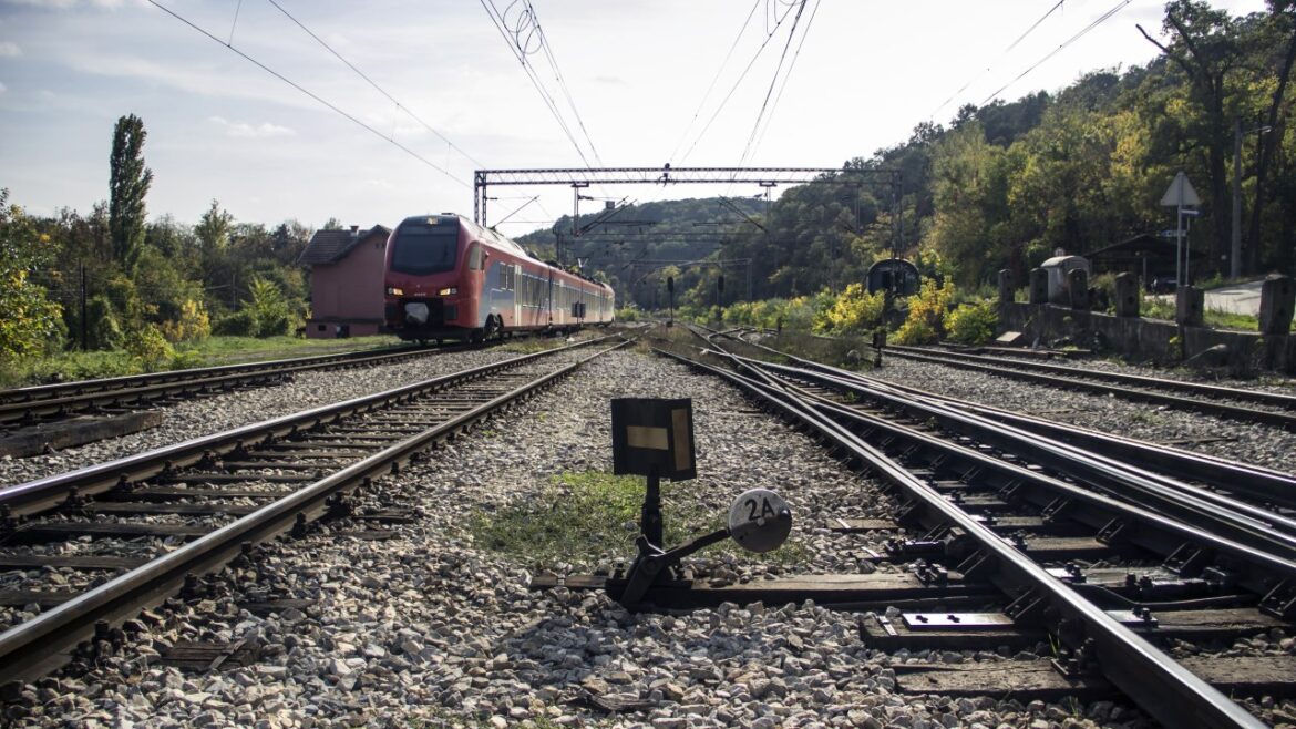 Zbog kvara kasne vozovi na deonici Rakovica-Resnik