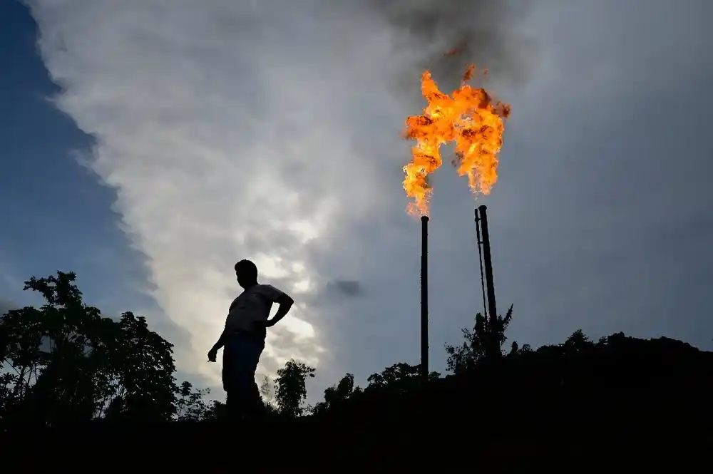 Na stotine novih projekata nafte i gasa odobreno uprkos klimatskoj krizi