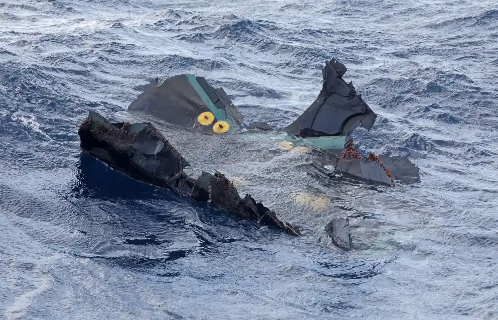 Ostaci pet članova posade pronađeni nakon što se američki avion Osprei srušio kod Japana