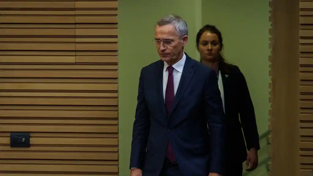 Stoltenberg: Pripremite se za loše vesti iz Ukrajine