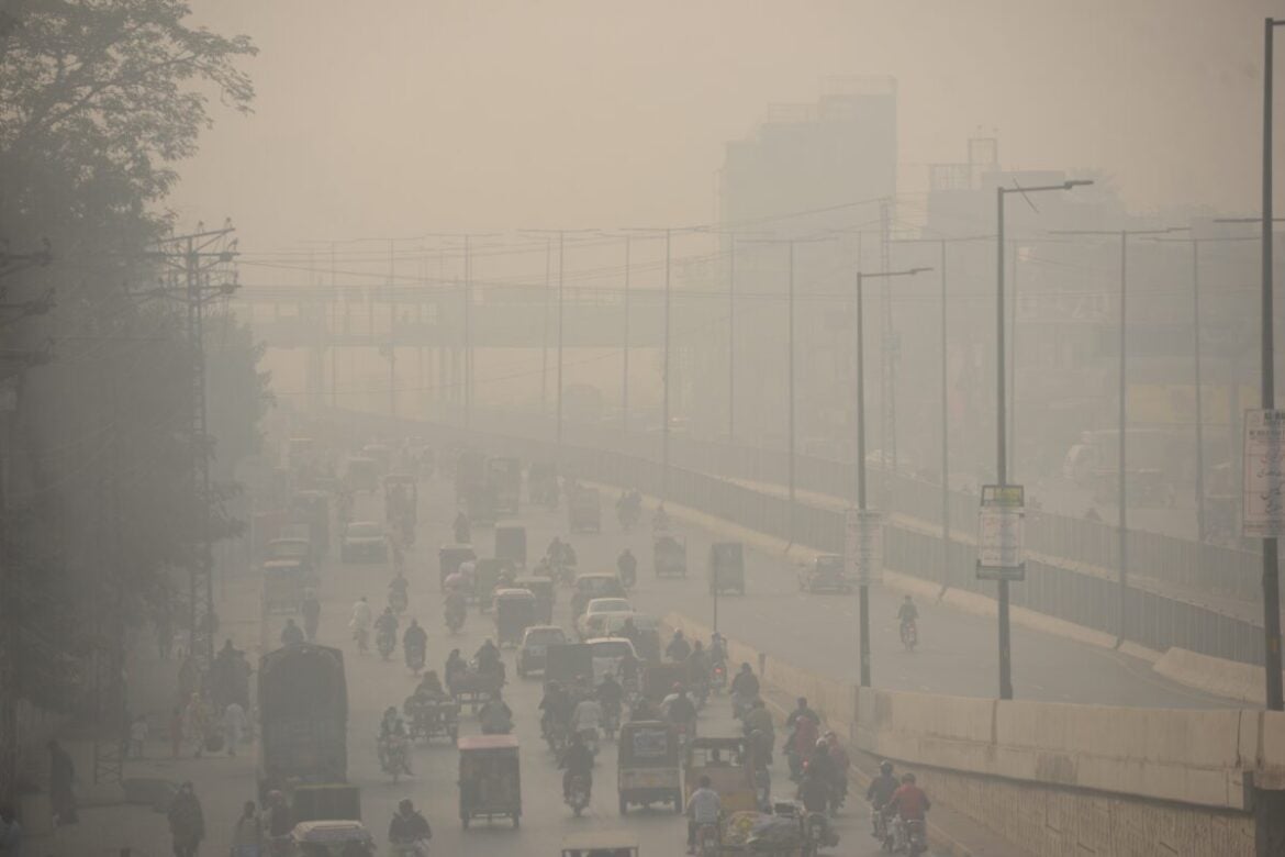 Veštačka kiša protiv smoga u Pakistanu: Zašto je to kontroverzna metoda?