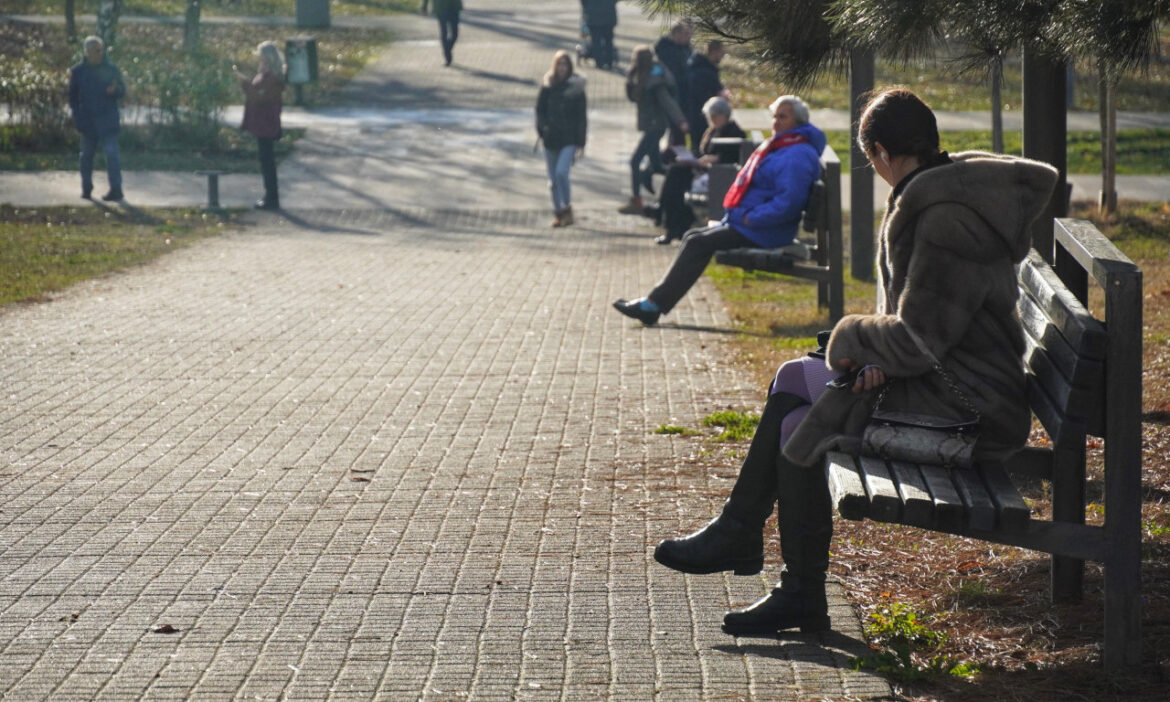 Danas pretežno sunčano i natprosečno toplo, temperatura do 17 stepeni