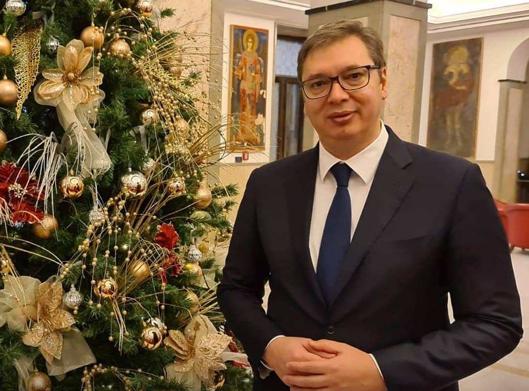 Predsednik Vučić uputio patrijarhu i vernicima čestitku za Badnji dan i Božić