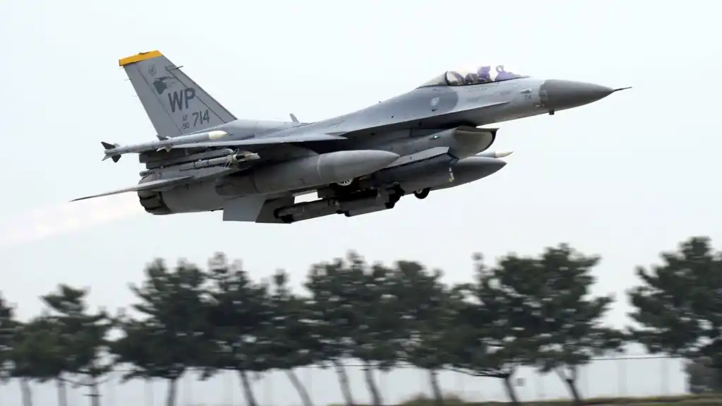 Američki pilot se katapultirao iz aviona F-16 u Južnoj Koreji, druga nesreća za manje od dva meseca