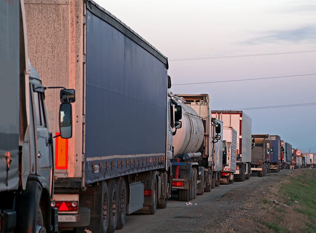 Višesatna zadržavanja za teretna vozila na izlazu iz Srbije, na prelazu Sremska Rača čeka se osam sati
