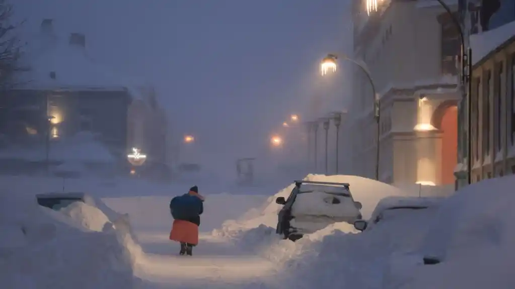 Razlika između vremenskih i klimatskih fenomena: Zašto su globalne temperature najviše ikad, ali imamo i hladne talase?