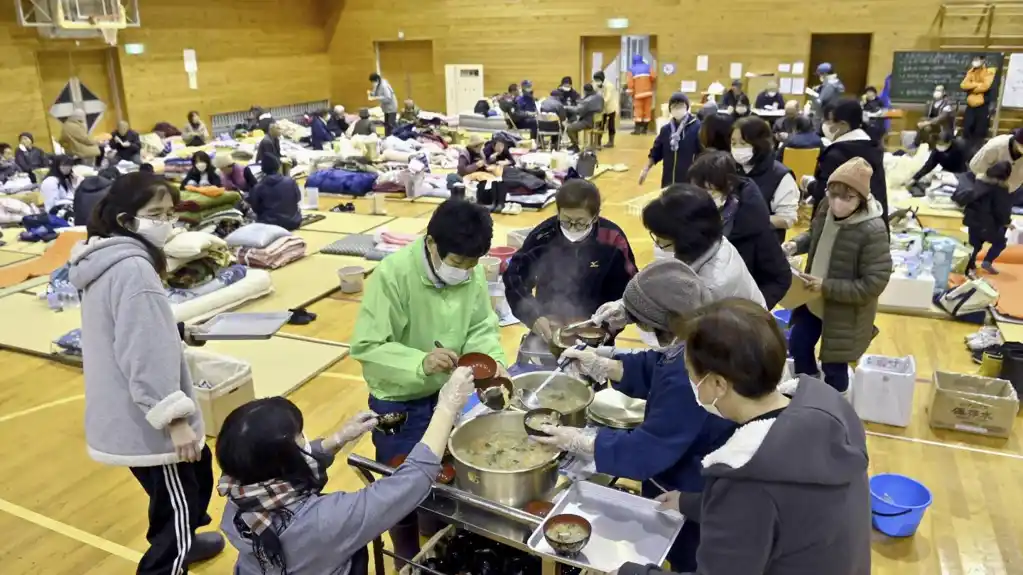 Hiljade ljudi bez domova suočavaju se sa umorom i neizvesnošću nakon zemljotresa u Japanu