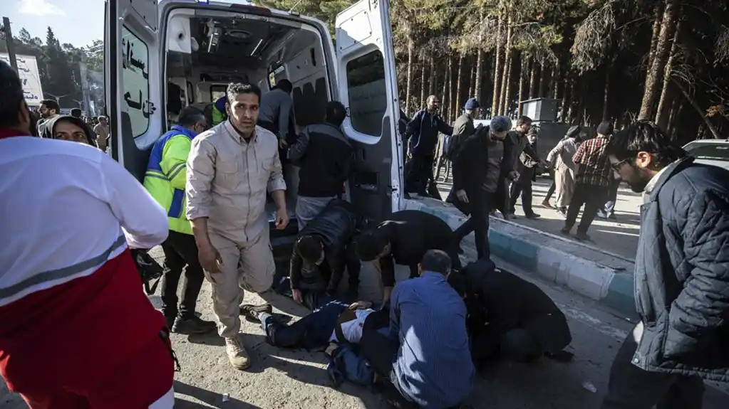 Iran kaže da je najmanje 95 poginulo u eksplozijama na ceremoniji odavanja počasti ubijenom generalu