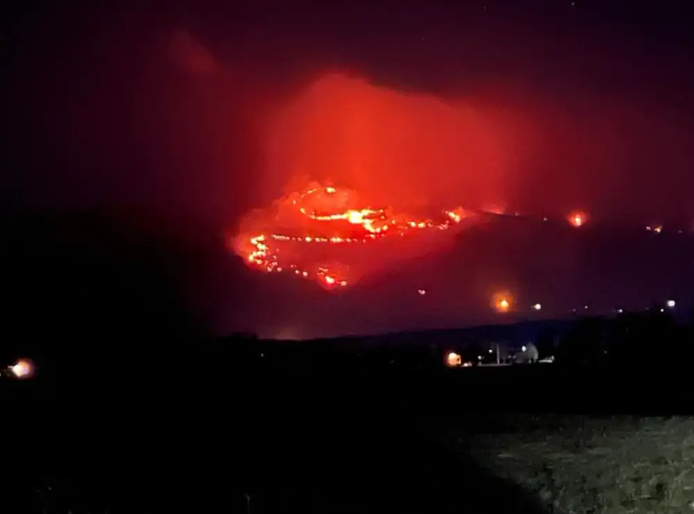 Požar kod Nikšića: Vatra se proširila, sumnja se da je požar podmetnut