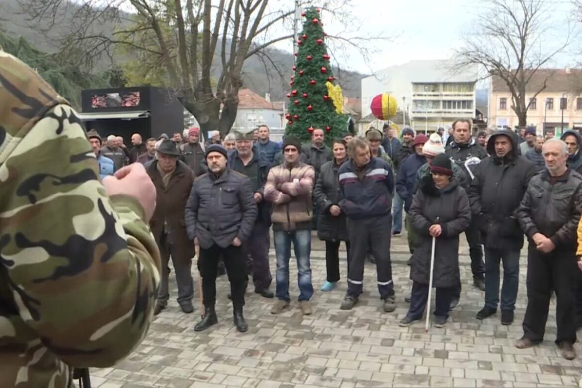 Protest zbog albanskih šumokradica sa Kosova: Dolaze organizovano, prave svoje puteve, pucaju na policiju