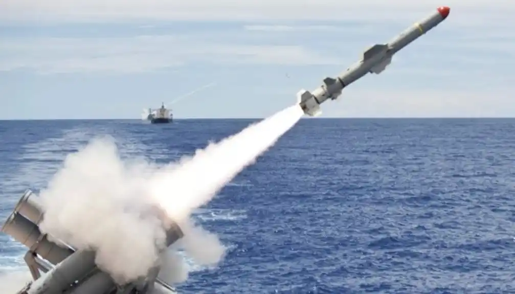 Rusija drži četiri nosača raketa sa 22 rakete Kalibr u Crnom moru