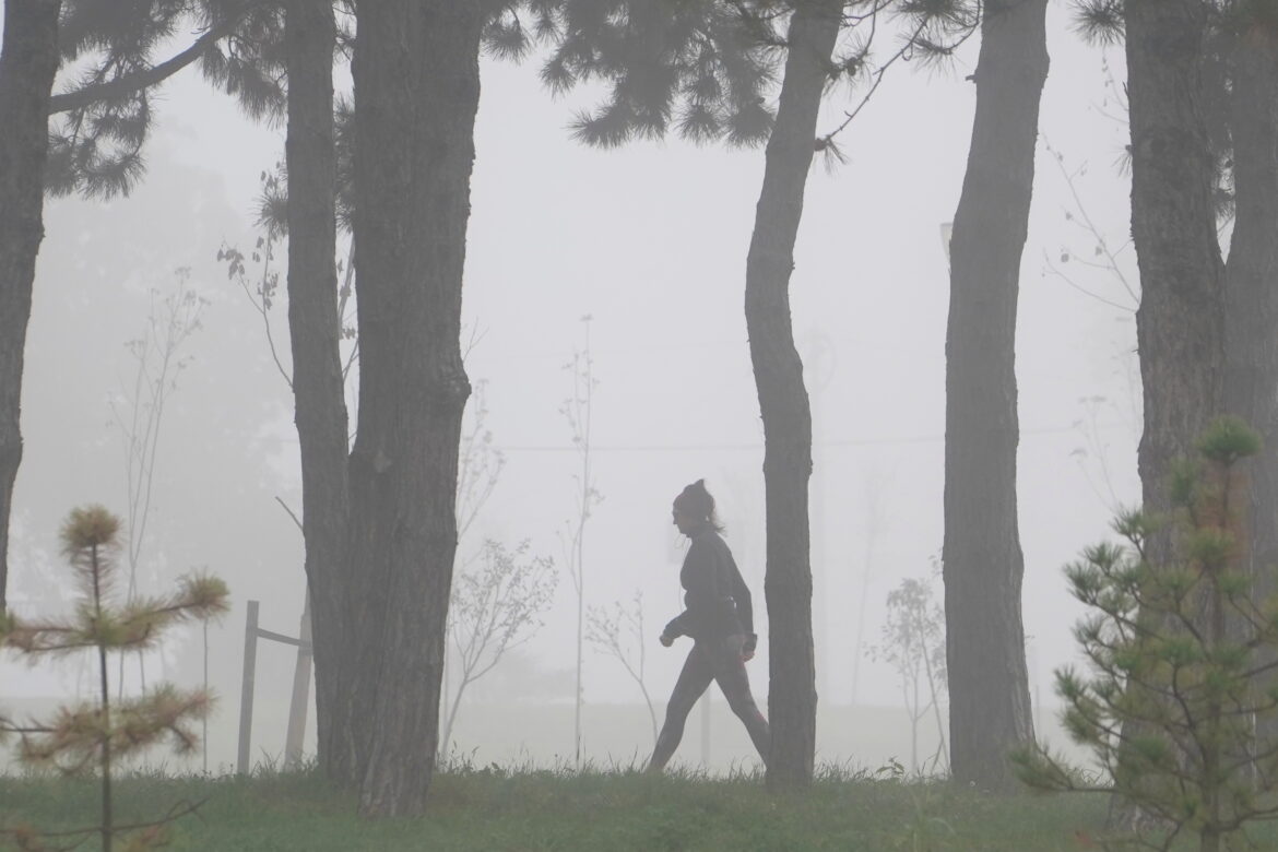 Sutra maglovito i hladno, temperatura do 4 stepena