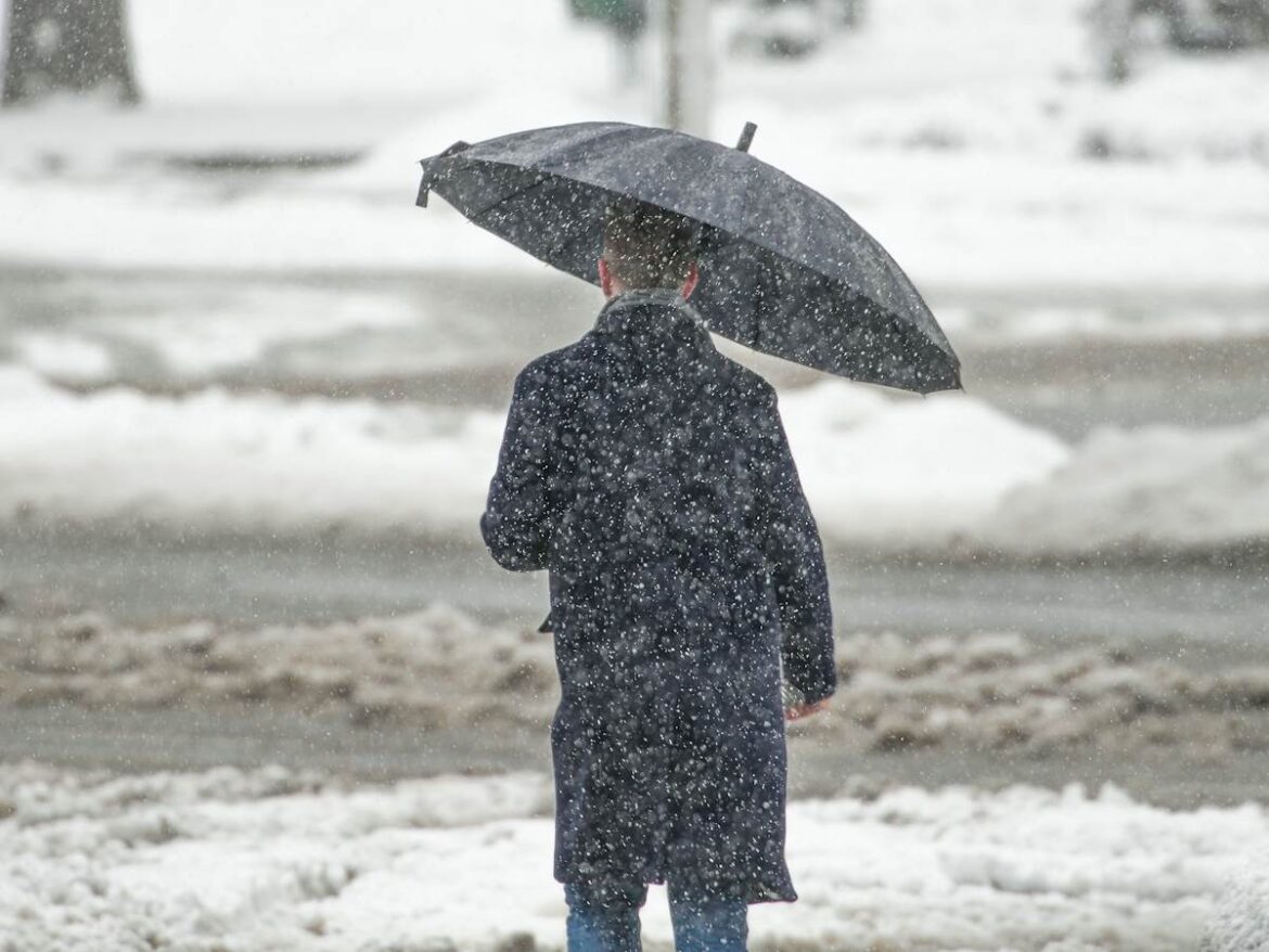 Do kraja dana oblačno i hladno sa snegom, temperatura do -1 stepen