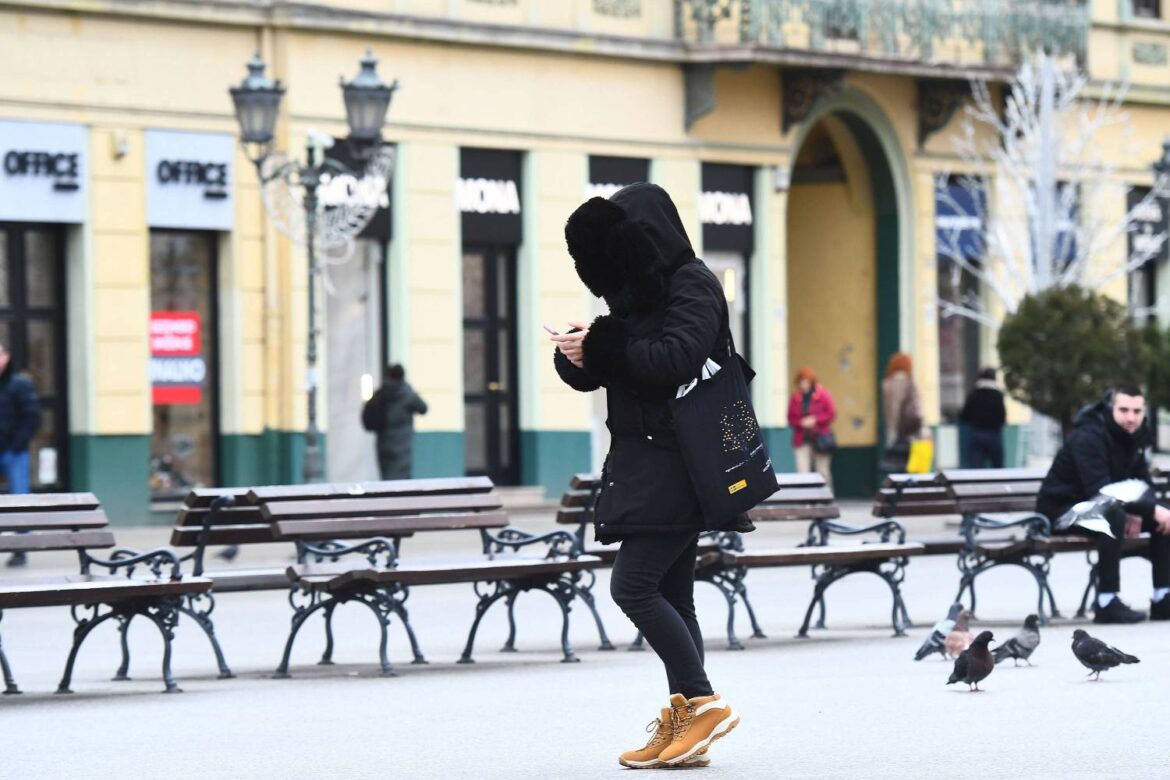 Sutra pretežno oblačno sa snegom u planinama, temperatura do 8 stepeni