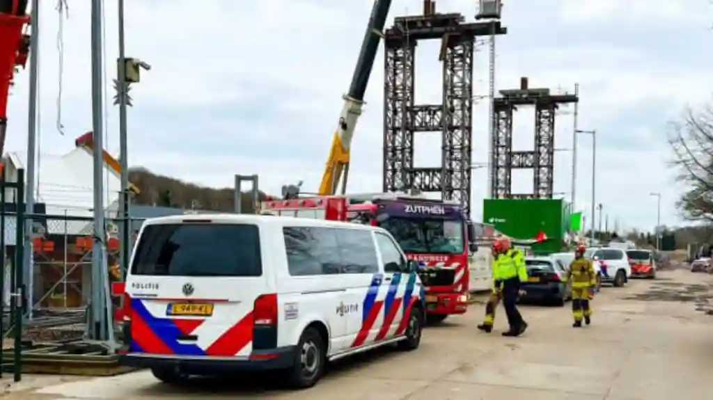 Dva radnika poginula su kada se srušio most u Holandiji