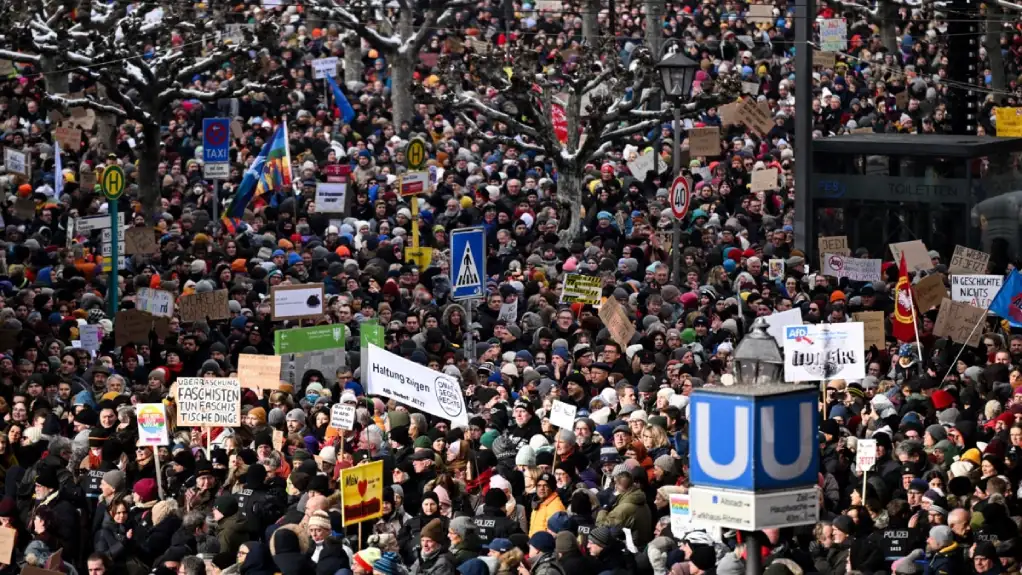 U Nemačkoj su nastavljeni masovni protesti protiv krajnje desnice