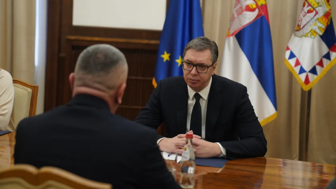 Vučić na konsultacije sutra pozvao listu Srbija ne sme da stane i listu oko SPS