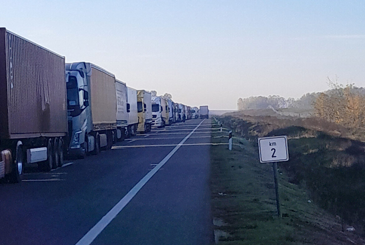 Višečasovna zadržavanja teretnih motornih vozila na graničnim prelazima