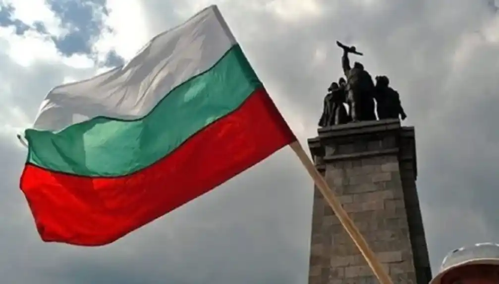 Bugarska dobila prelaznu vladu: Vanredni izbori zakazani za 9. jun