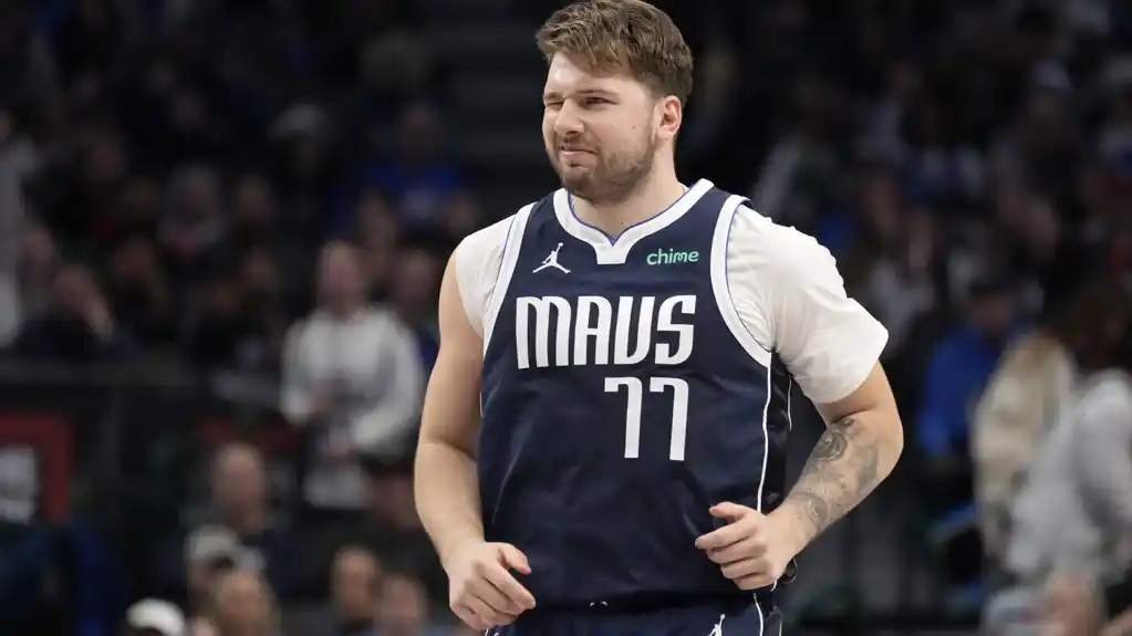 Dalas na pobedu do druge runde: Dončić ušao u istoriju NBA lige