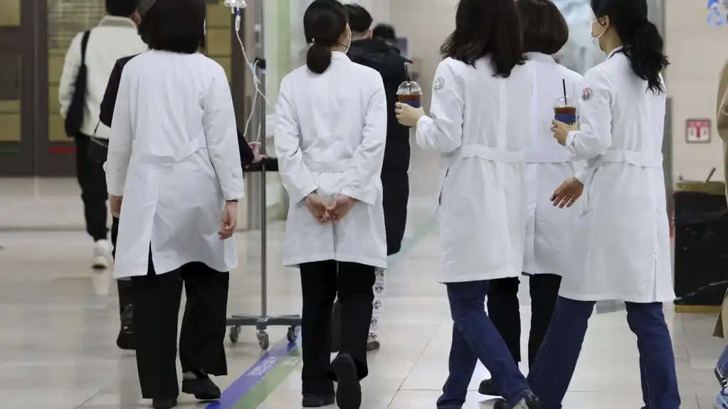 Protest južnokorejskih lekara dovodi do otkazivanja mnogih operacija