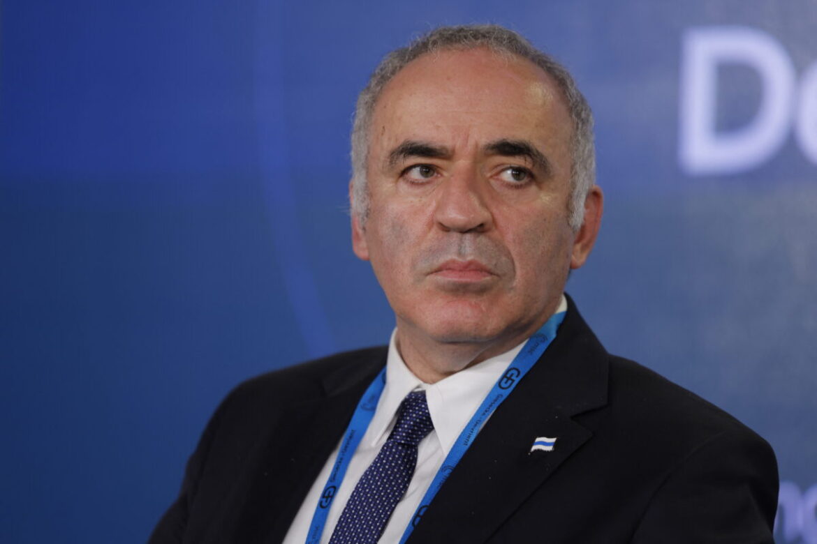 Kasparov: „Putin je ubica Navaljnog“