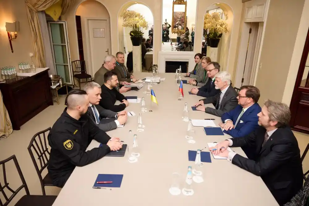 Predsednici Ukrajine i Češke razgovaraju o zajedničkoj proizvodnji oružja