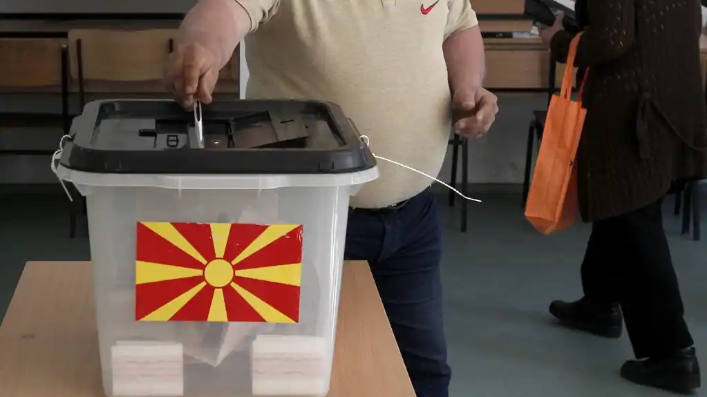 Desničarska opozicija ostvaruje ubedljivu pobedu na izborima u Severnoj Makedoniji