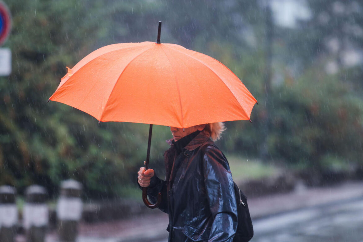 Sutra oblačno sa kišom, temperatura do 17 stepeni