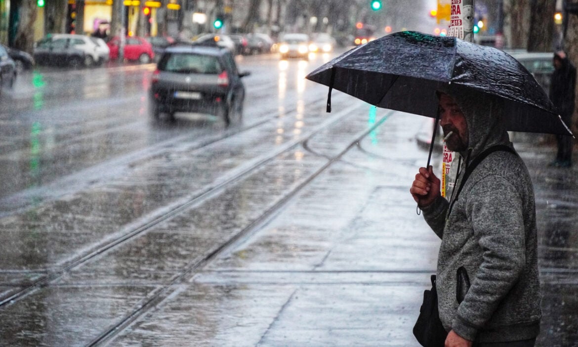 Danas oblačno sa kišom mestimično, temperatura do 19 stepeni