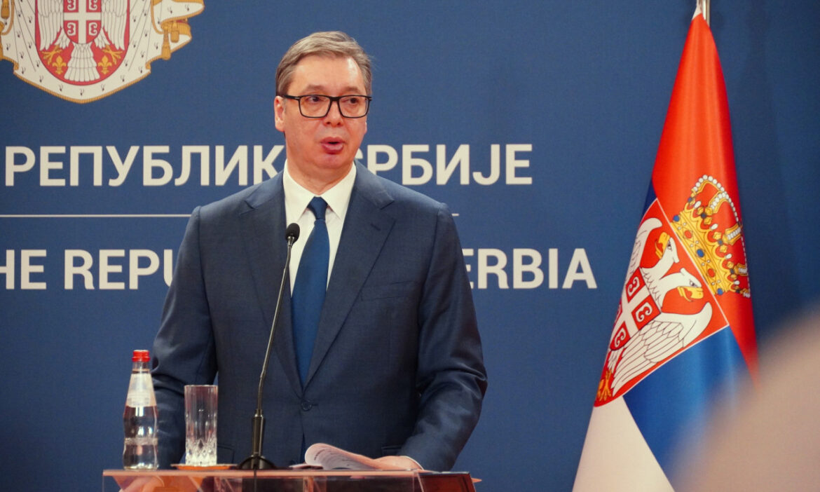 Predsednik Vučić će se obratiti javnosti u 18 časova