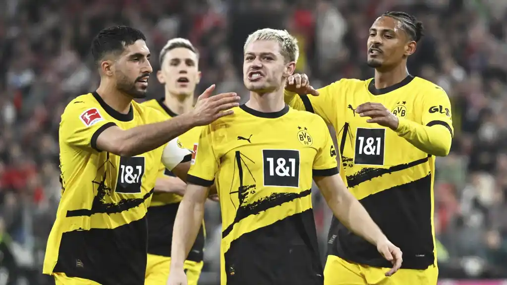 Dortmund pobedio Bajern u Klasikeru i ostavio Leverkuzen samo 3 pobede od pobede u Bundesligi