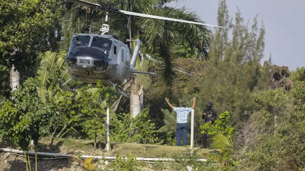 Haos u Haitiju: Pucnjava u Port-o-Prensu dok se napadi bandi nastavljaju