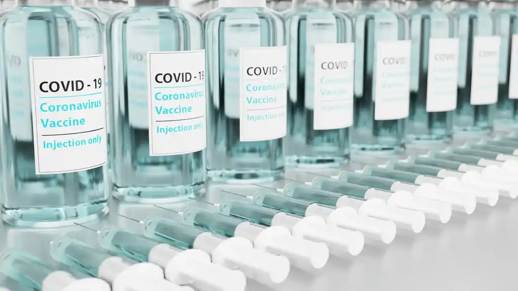 Istraživači istražuju imuni odgovor muškarca koji je primio 217 vakcina protiv COVID-a
