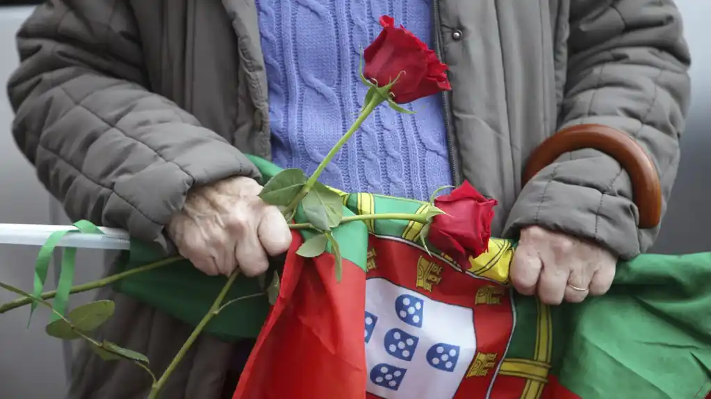 Opšti izbori u Portugalu: Korupcionaški skandali, ekonomske teškoće i rast populističke desnice