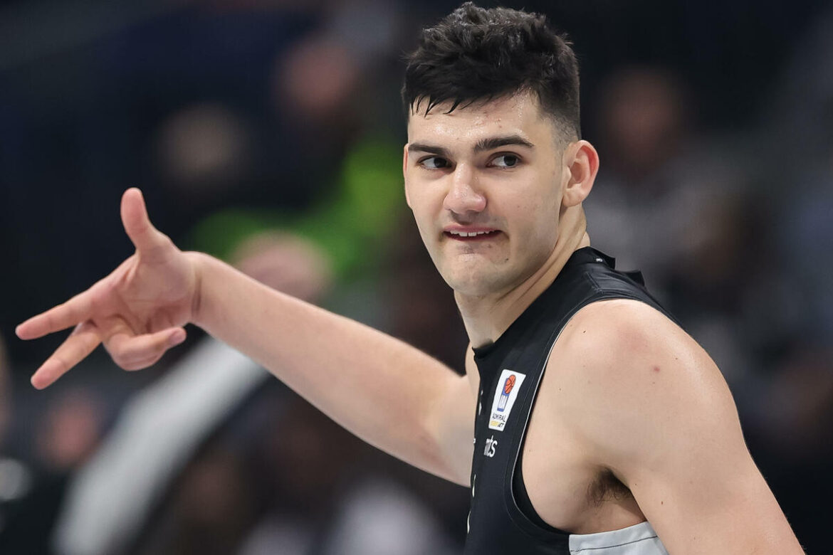 Tristan Vukčević napustio Partizan, odlazi u NBA