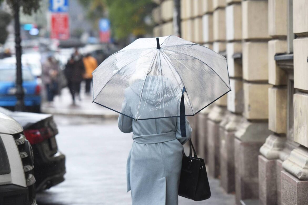 Do kraja dana oblačno sa kišom, temperatura do 15 stepeni