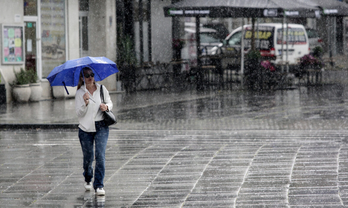 Do kraja dana pretežno oblačno sa kišom, temperatura do 15 stepeni