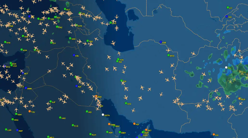 Komercijalni letovi menjaju rute iznad zapadnog Irana nakon eksplozija