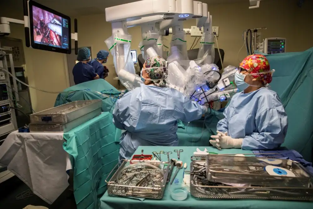 Lekari u Beču operišu pomoću robota – hirurg objasnio koje su prednosti