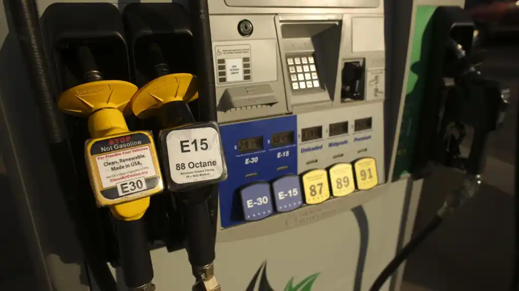 EPA otvara put za veću prodaju etanola u SAD-u, pomenuvši globalne sukobe kao razlog