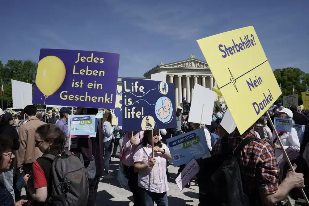 Grupa eksperata kaže da abortus u Nemačkoj treba dekriminalizovati tokom prvih 12 nedelja trudnoće