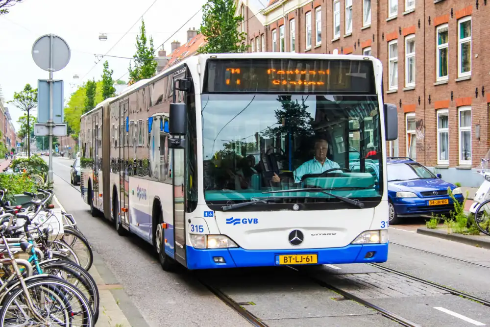 Javni prevoz u celoj Holandiji stao na tri minuta