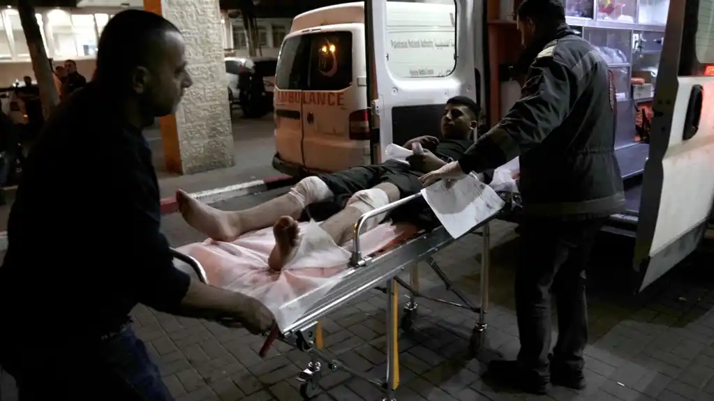Eskalacija nasilja na Zapadnoj obali: Izraelski doseljenici upali u palestinsko selo, jedan Palestinac ubijen, 25 povređeno