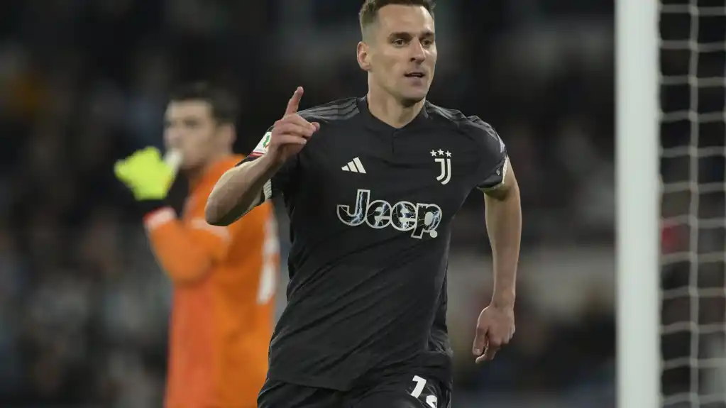 Juventus prolazi u finale Kupa Italije nakon kasnog gola Timotija Veaa