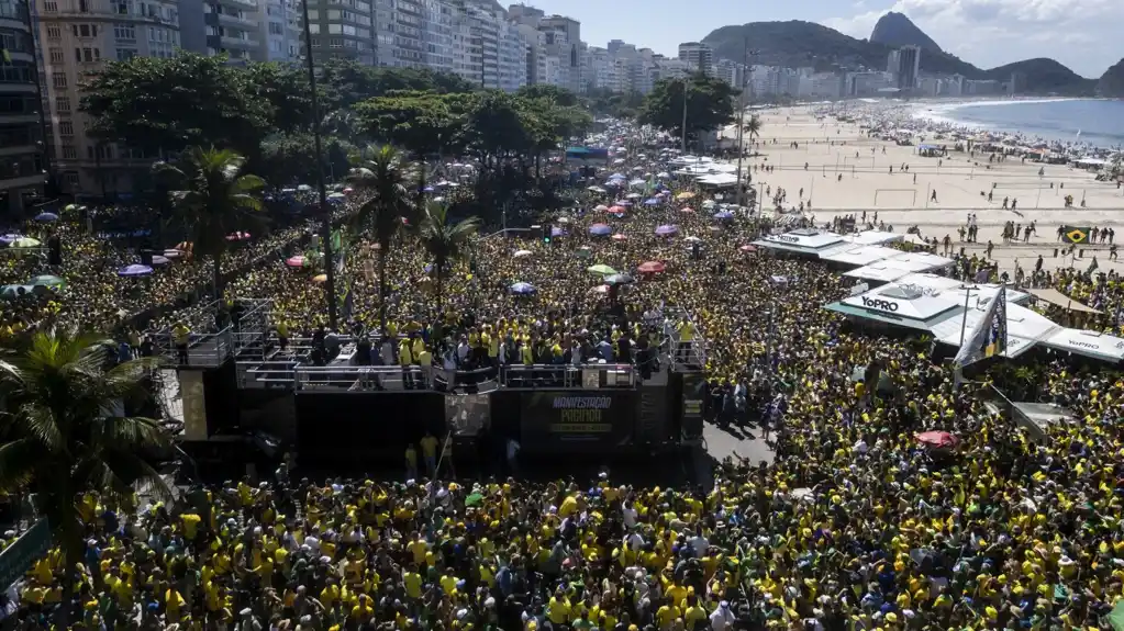Konzervativni Brazilci hvale Elona Maska na mitingu podrške bivšem predsedniku Bolsonaru