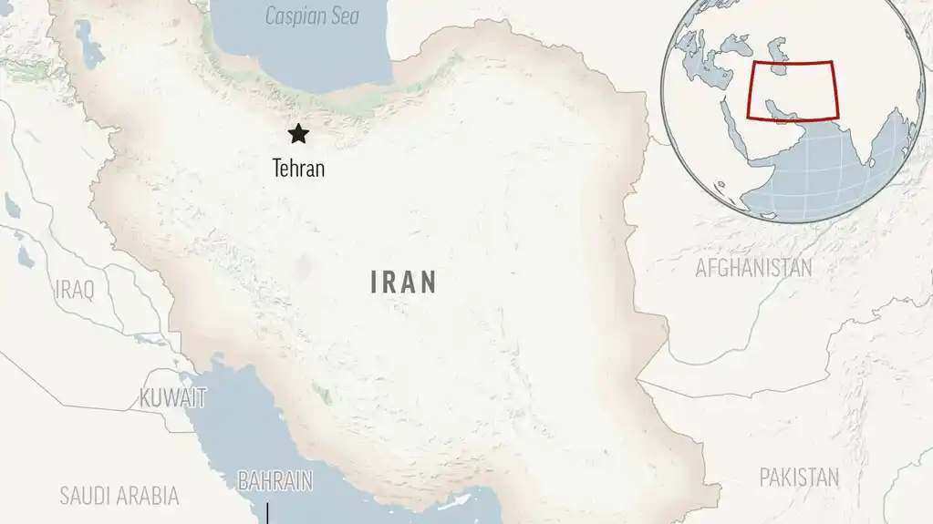 Iran ispaljuje baterije protivvazdušne odbrane u provincijama dok se u blizini Isfahana čuju eksplozije