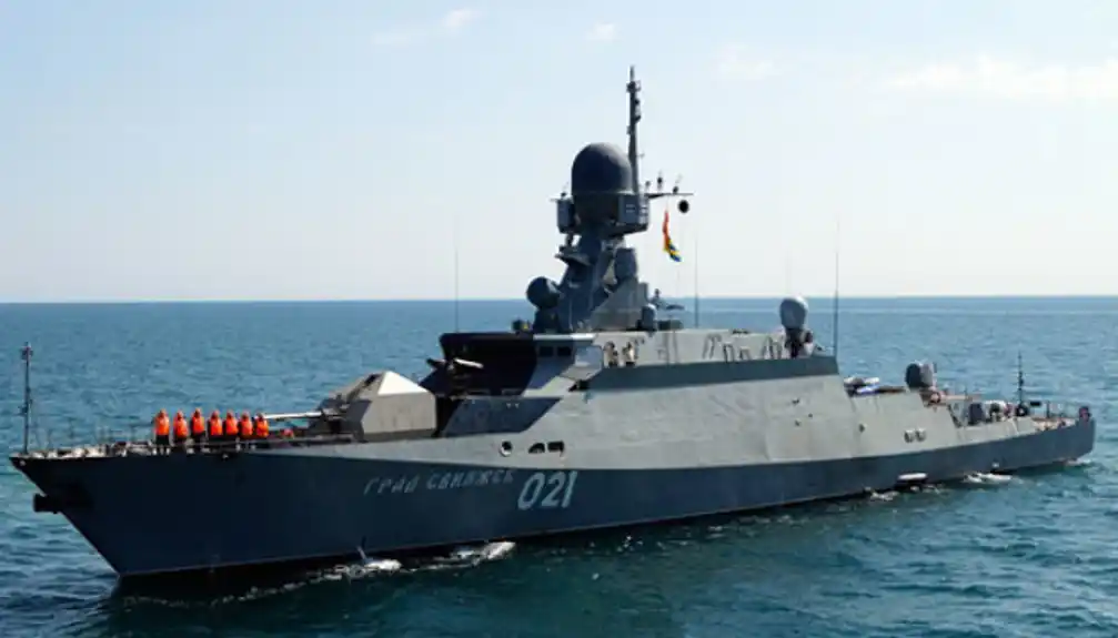 Ukrajinska mornarica: Na Krimu Rusi pokrivaju ratne brodove plovilima za snabdevanje