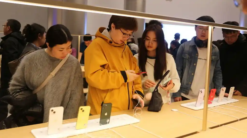 Pad prodaje iPhone-a u Kini